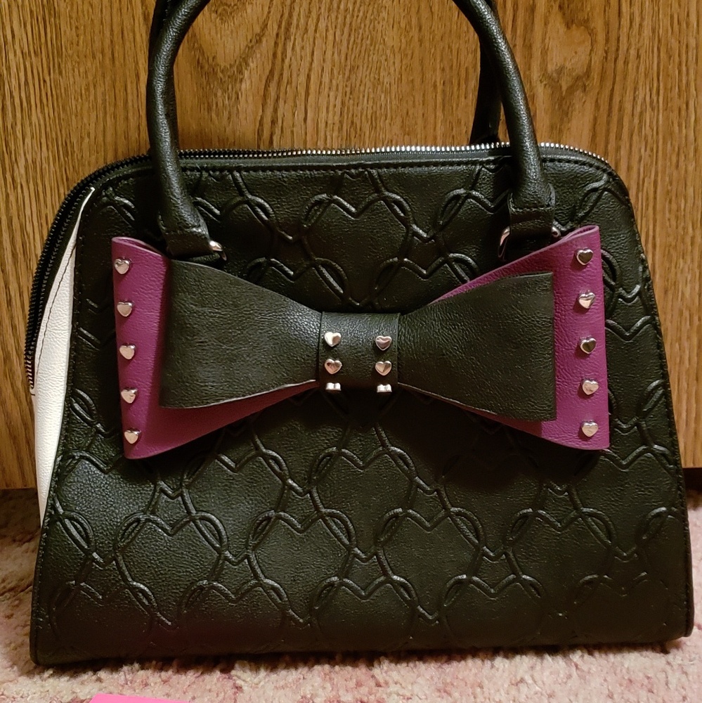 Betsey Johnson heart satchel/shoulder purse